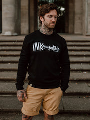 13Stitches Clothing, INKcompatible, tattooed boy wearing black sweatshirt with tattoo typo design, tätowierter tragen schwarzen pullover mit tattoo schriftzug