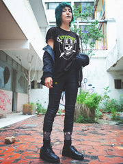 13stitches tattooed woman wearing Totenkopf Motiv Skull design on a black t-shirt, streetwear, tattoo clothing