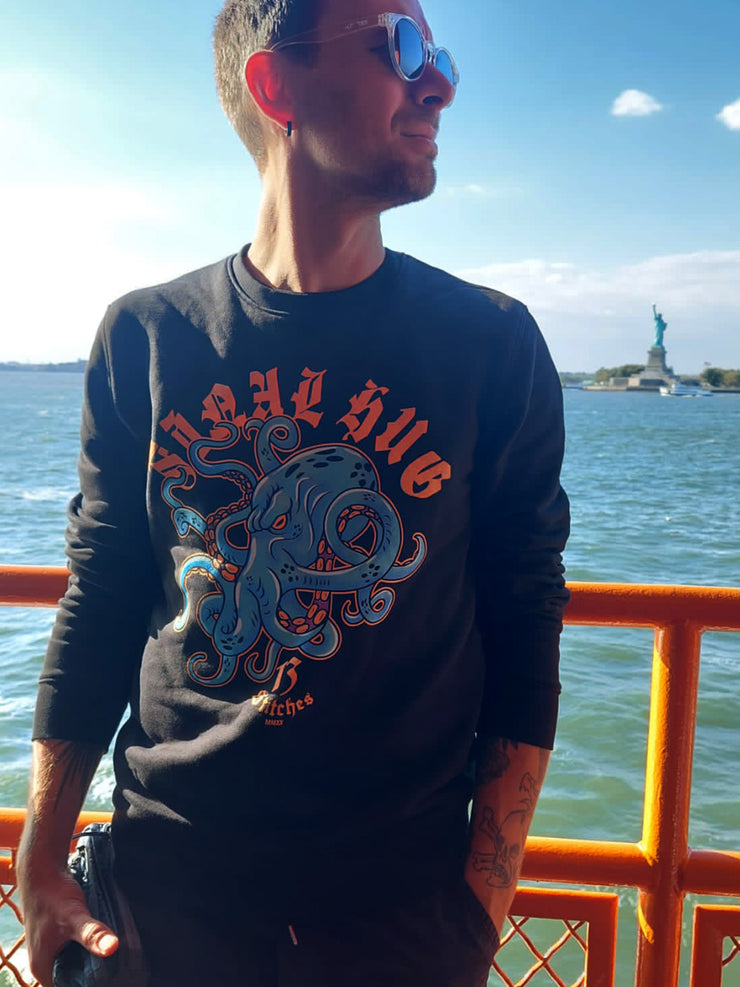 13stitches, final hug, tattooed boy wearing black sweatshirt with octopus tattoo design, tätowierter traegt schwarzen pullover mit kraken tattoo motiv